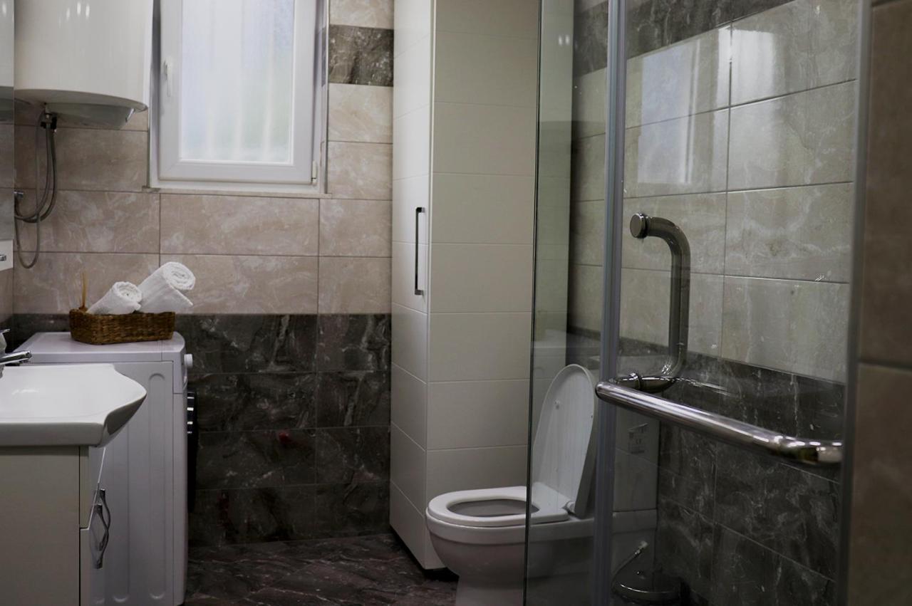 Euonia Apartment Tirana Bagian luar foto